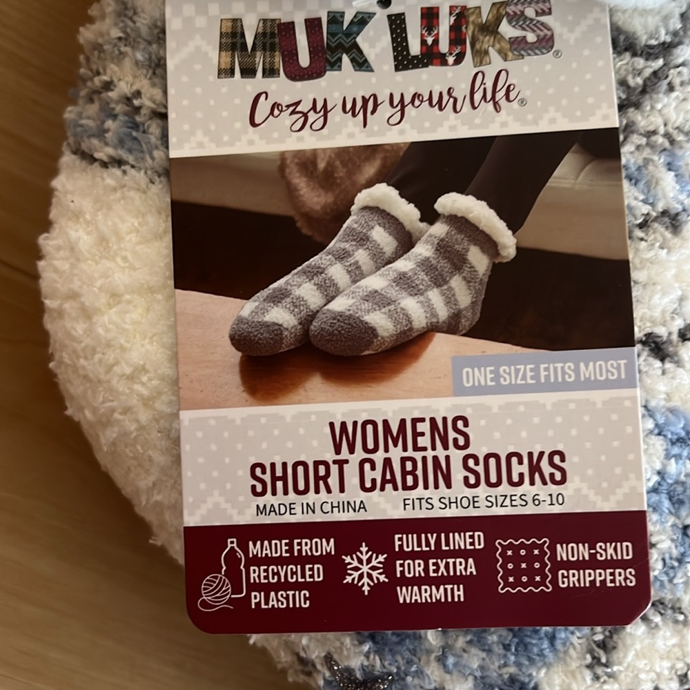 NWT MUK LUKS SLIPPER SOCKS NON SLIP CHENILLE CABIN SOCKS FAUX FUR LINING COMFY - Picture 3 of 5